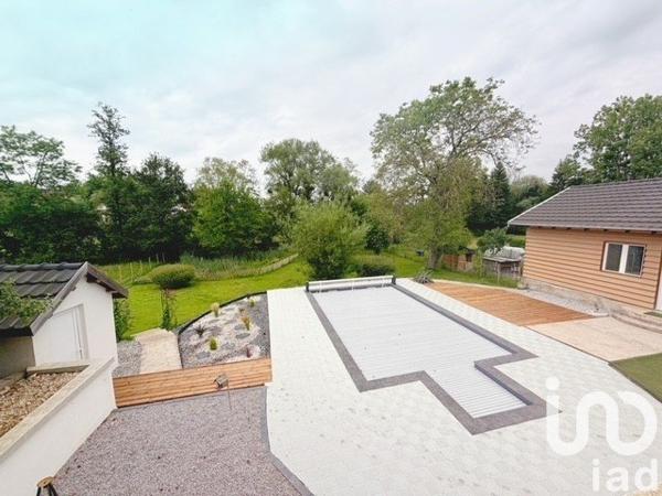 Maison 6 pièces de 160 m² à THAON-LES-VOSGES (88150)