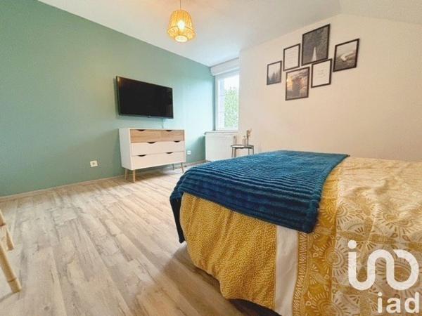 Maison 6 pièces de 160 m² à THAON-LES-VOSGES (88150)