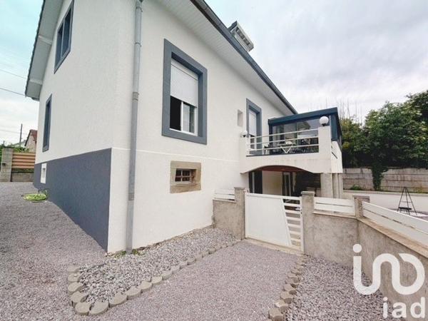 Maison 6 pièces de 160 m² à THAON-LES-VOSGES (88150)