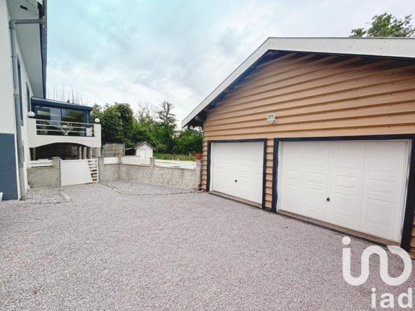 Maison 6 pièces de 160 m² à THAON-LES-VOSGES (88150)