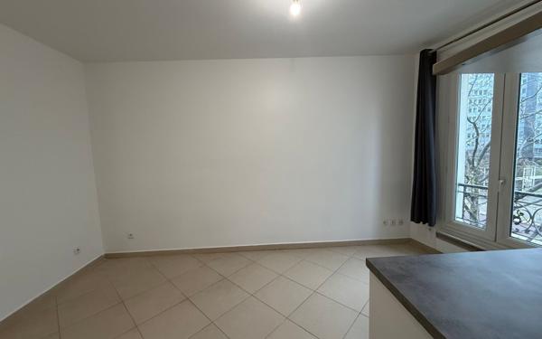 Appartement à vendre    1 pièce • 18 m2 Clichy