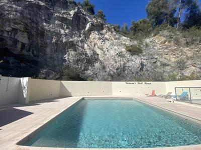 3  Pièces traversant avec Terrasse Sud-Ouest & Piscine