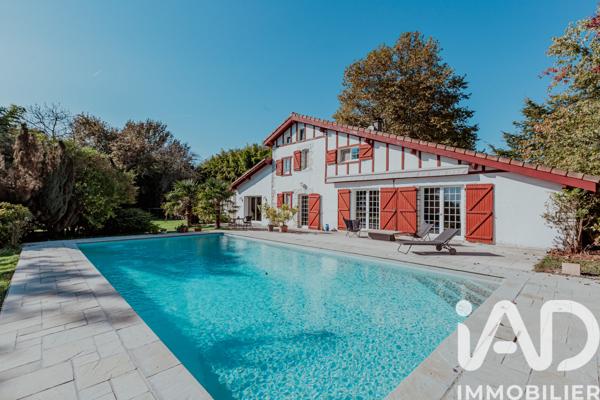 Maison à vendre 6 pièces 229 m² Urt