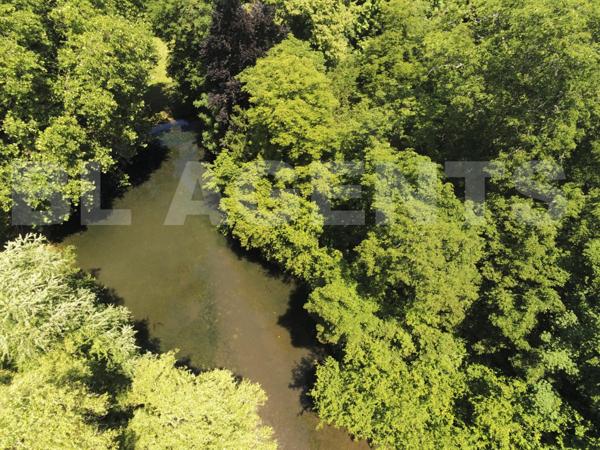 Havre de paix au bord de l’eau – Propriété d’exception au cœur du Pays d’Auge