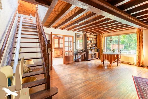 Maison 312 000 € Saurat 10 p 219 m² DPE E