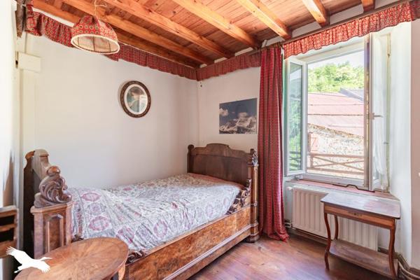 Maison 312 000 € Saurat 10 p 219 m² DPE E
