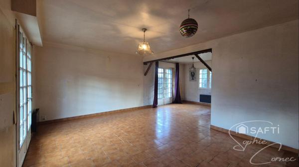 Maison de 119m² à rénover à 2,6km des plages Lodonnec et Langoz