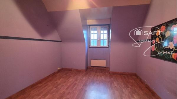 Maison de 119m² à rénover à 2,6km des plages Lodonnec et Langoz