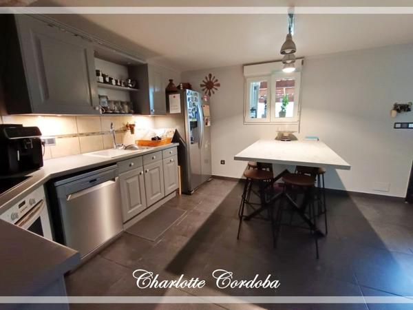 Maison familiale 5 pièces avec de beaux volumes à vendre à Colayrac-Saint-Cirq