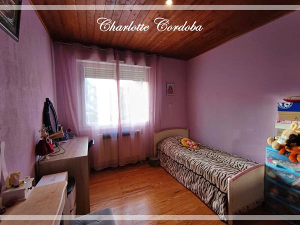 Maison familiale 5 pièces avec de beaux volumes à vendre à Colayrac-Saint-Cirq