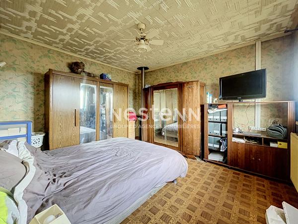 Maison mitoyenne - centre ville - 4 chambres - rafraichissement à prévoir - 98000€