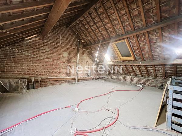 Maison mitoyenne - centre ville - 4 chambres - rafraichissement à prévoir - 98000€