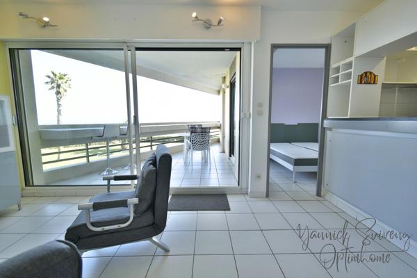 APPARTEMENT PREMIÈRE LIGNE AVEC TERRASSE - CANET PLAGE (66140)