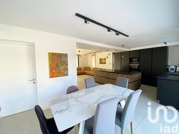 Maison d’architecte 5 pièces de 156 m² à Saint-Raphaël (83700)