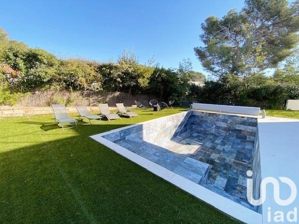 Maison d’architecte 5 pièces de 156 m² à Saint-Raphaël (83700)