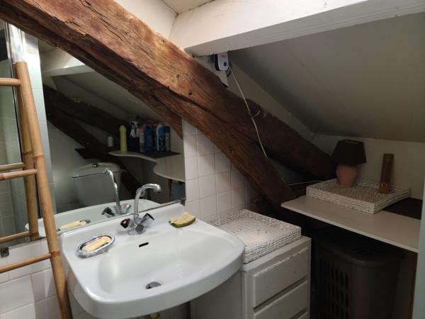 Maison de charme, grange et jardin intimiste.