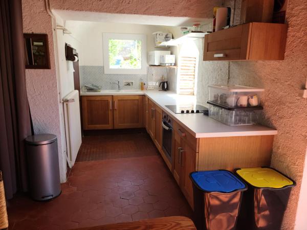 Maison de charme, grange et jardin intimiste.