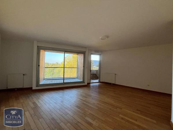 Appartement à louer 4 pièces 111.75m²