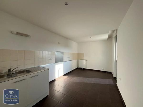 Appartement à louer 4 pièces 111.75m²
