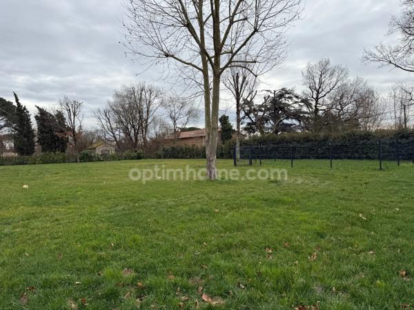 Terrain 1631 m²