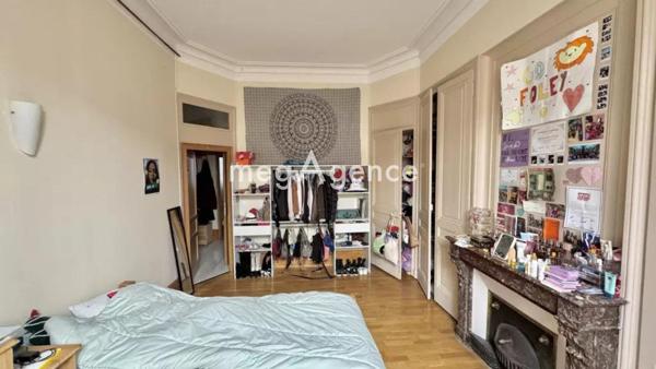 Appartement à LYON 6E ARRONDISSEMENT, 69006 - 5 pièces 106m²