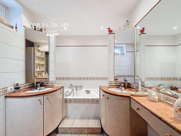 Demeure d'exception de 280 m² sur parc arboré de 2700 m²