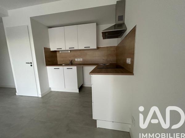 Location appartement 3 pièces 66 m² Frontignan
