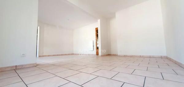 Location                                                      Appartement
                        
                     3 pièces                      81 m2                     à Rouen