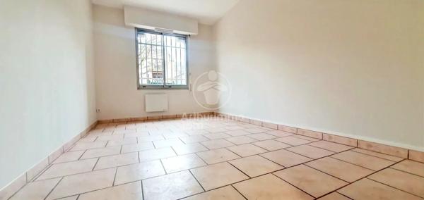 Location                                                      Appartement
                        
                     3 pièces                      81 m2                     à Rouen