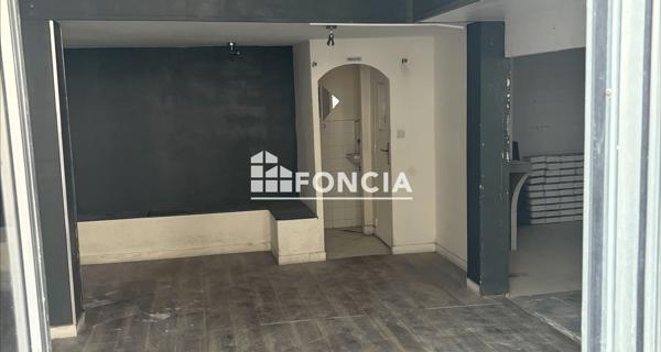 Location Local commercial 96.8 m² - Marseille 13007