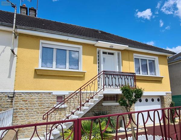 Maison individuelle à vendre à Sablé-sur-Sarthe dans la Sarthe (72300), ref : 72133-0103