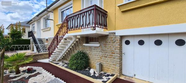 Maison individuelle à vendre à Sablé-sur-Sarthe dans la Sarthe (72300), ref : 72133-0103