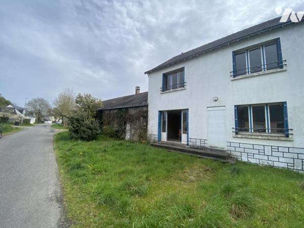 Maison + dépendances en pierre