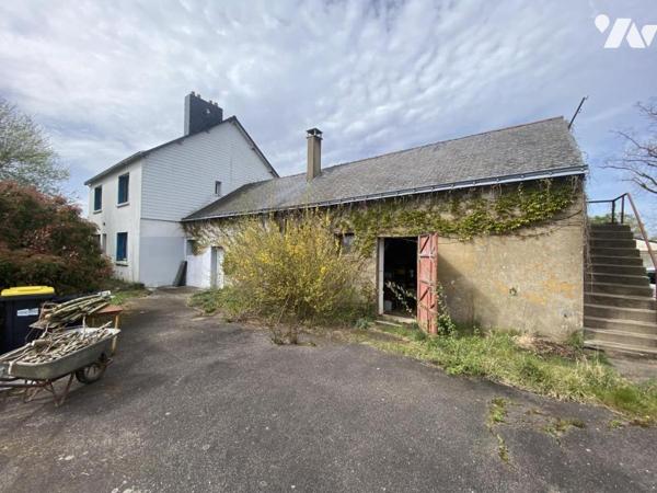 Maison + dépendances en pierre