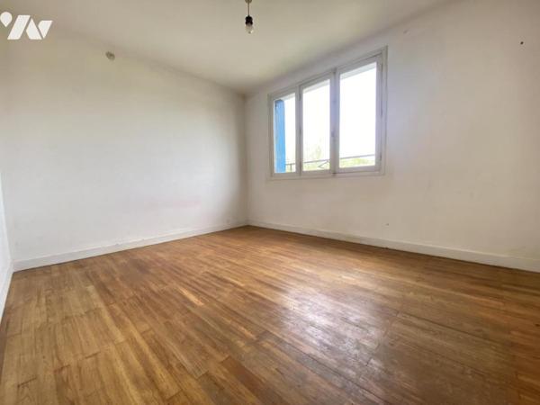 Maison + dépendances en pierre