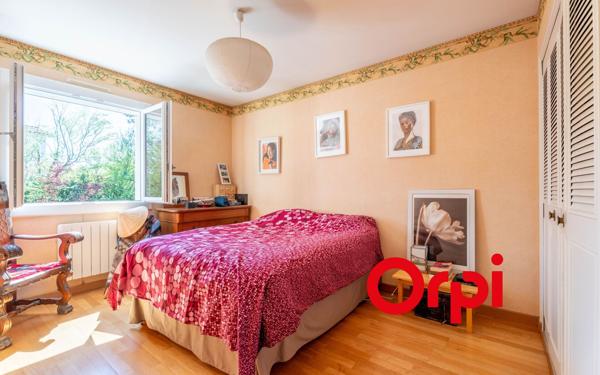 Maison à vendre    5 pièces • 148 m2 Irigny