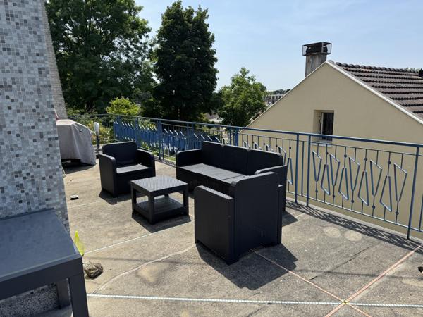 Le Thillay (95500) Maison sur 3 étages / 2 appartements