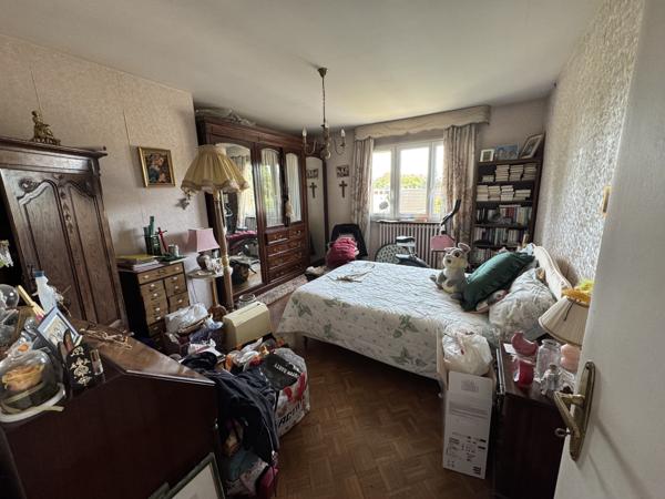 Le Thillay (95500) Maison sur 3 étages / 2 appartements