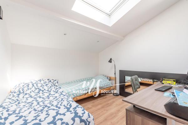 Maison rénovée de 240m² avec dépendance et piscine