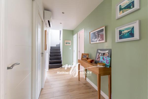 Maison rénovée de 240m² avec dépendance et piscine