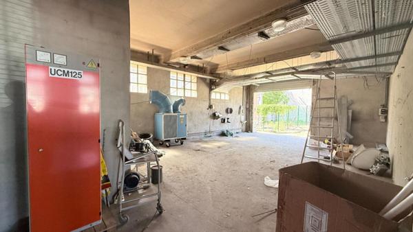 Immeuble 840m² style industriel ! Nombreuses possibilités !