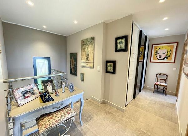 Maison à vendre    5 pièces • 170 m2 Vence