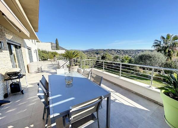 Maison à vendre    5 pièces • 170 m2 Vence