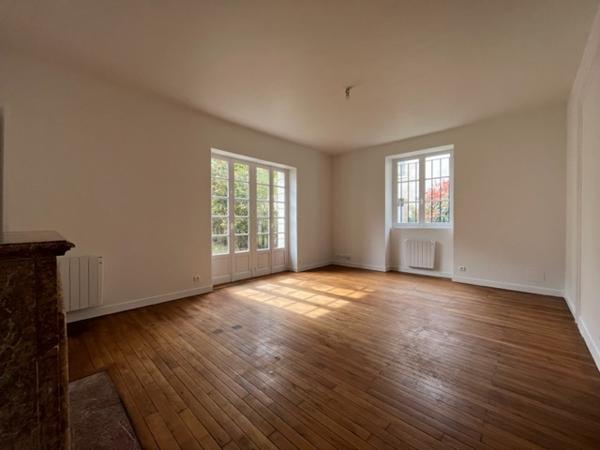 POITIERS CENTRE VILLE - T3 RENOVE DE 70M² AVEC JARDIN ET GARAGE