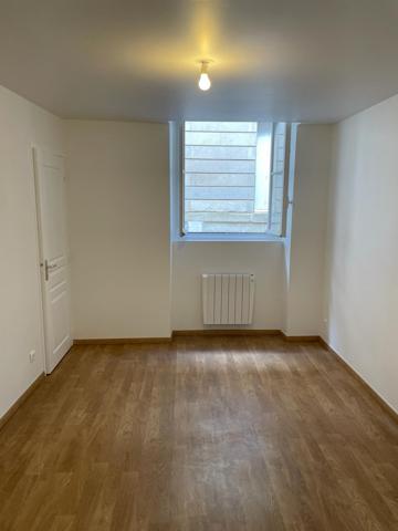 POITIERS CENTRE VILLE - T3 RENOVE DE 70M² AVEC JARDIN ET GARAGE