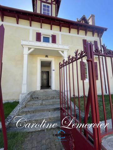 Maison à vendre AXE CONNERRE /LA FERTE BERNARD (72)Maison de Maitre 245 m² habitables, dépendances, piscine , terrain 1550 m²