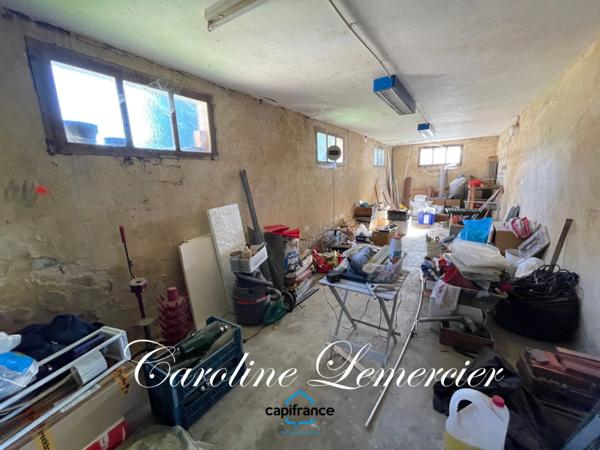 Maison à vendre AXE CONNERRE /LA FERTE BERNARD (72)Maison de Maitre 245 m² habitables, dépendances, piscine , terrain 1550 m²