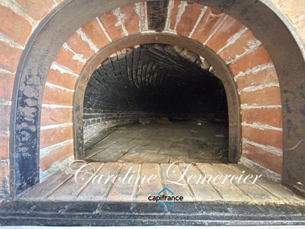 Maison à vendre AXE CONNERRE /LA FERTE BERNARD (72)Maison de Maitre 245 m² habitables, dépendances, piscine , terrain 1550 m²