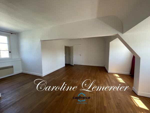 Maison à vendre AXE CONNERRE /LA FERTE BERNARD (72)Maison de Maitre 245 m² habitables, dépendances, piscine , terrain 1550 m²