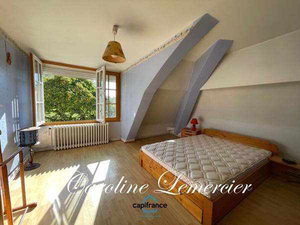 Maison à vendre AXE CONNERRE /LA FERTE BERNARD (72)Maison de Maitre 245 m² habitables, dépendances, piscine , terrain 1550 m²